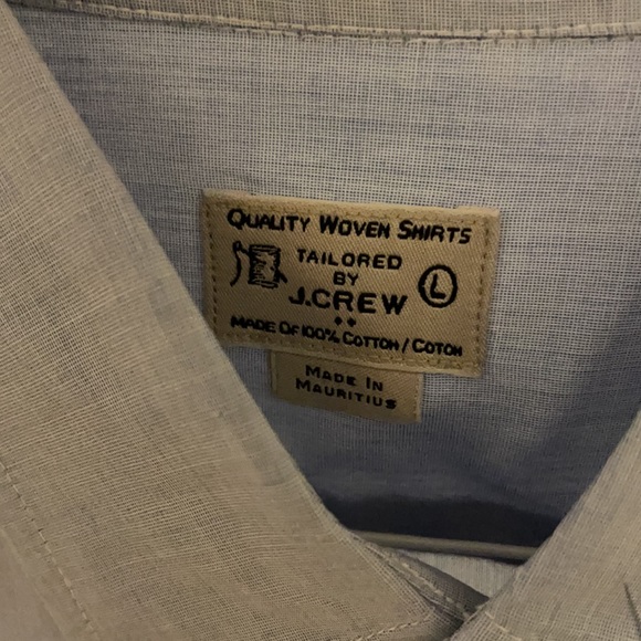 Quality tailored woven shirt by J. Crew. - Picture 3 of 3